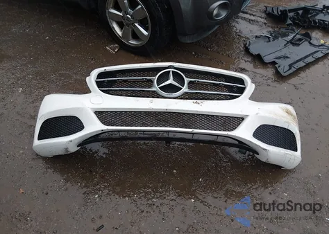 2016 Mercedes-Benz C 300 4Matic z USA, uszkodzony, nr VIN 55SWF4KB1GU103713